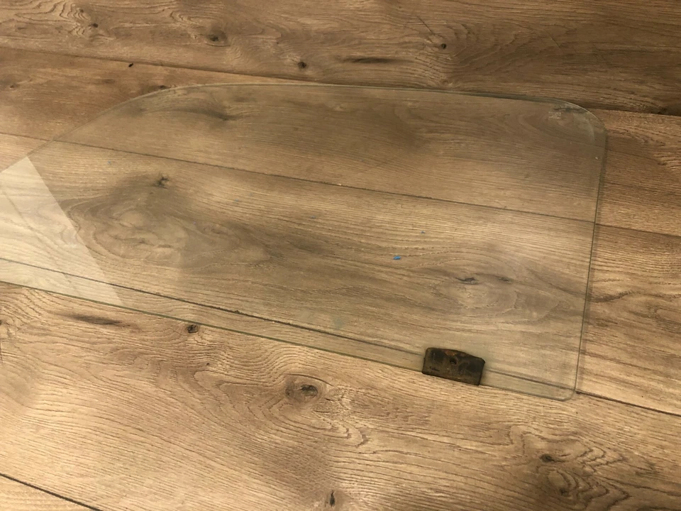 1955_1959 MERCEDES BENZ 190 ПОНТОН ЗАДНЯЯ ЛЕВАЯ ВОДИТЕЛЬСКАЯ ДВЕРЬ СТЕКЛО ОКНА OEM - Изображение 3 из 4