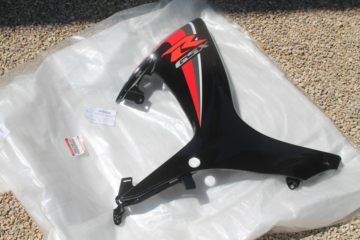 Flanc carénage droit Suzuki GSXR 1000 2007 2008 plastique ABS injecté 94490-21H10-019