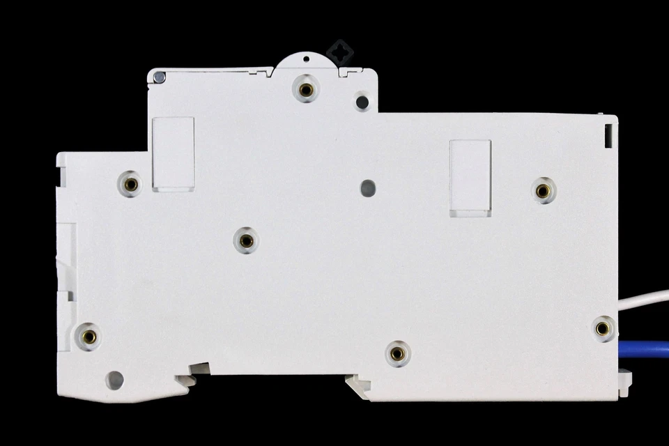 MERLIN GERIN 32 AMP CURVE C 10kA 30mA RCBO TYPE AC C60HC32R30 26861 MULTI9 - Image 3 of 4