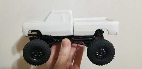 AXIAL SCX24 1ST GEN DODGE RAM MUD TRUCK FIRST GENERATION W/MAGNETIC MOUNTS - Picture 10 of 12