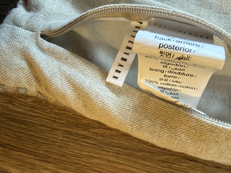 Funda de almohada de lana tejida Pottery Barn Renly 22" acogedora con acento pastel natural Foto 4 de 4