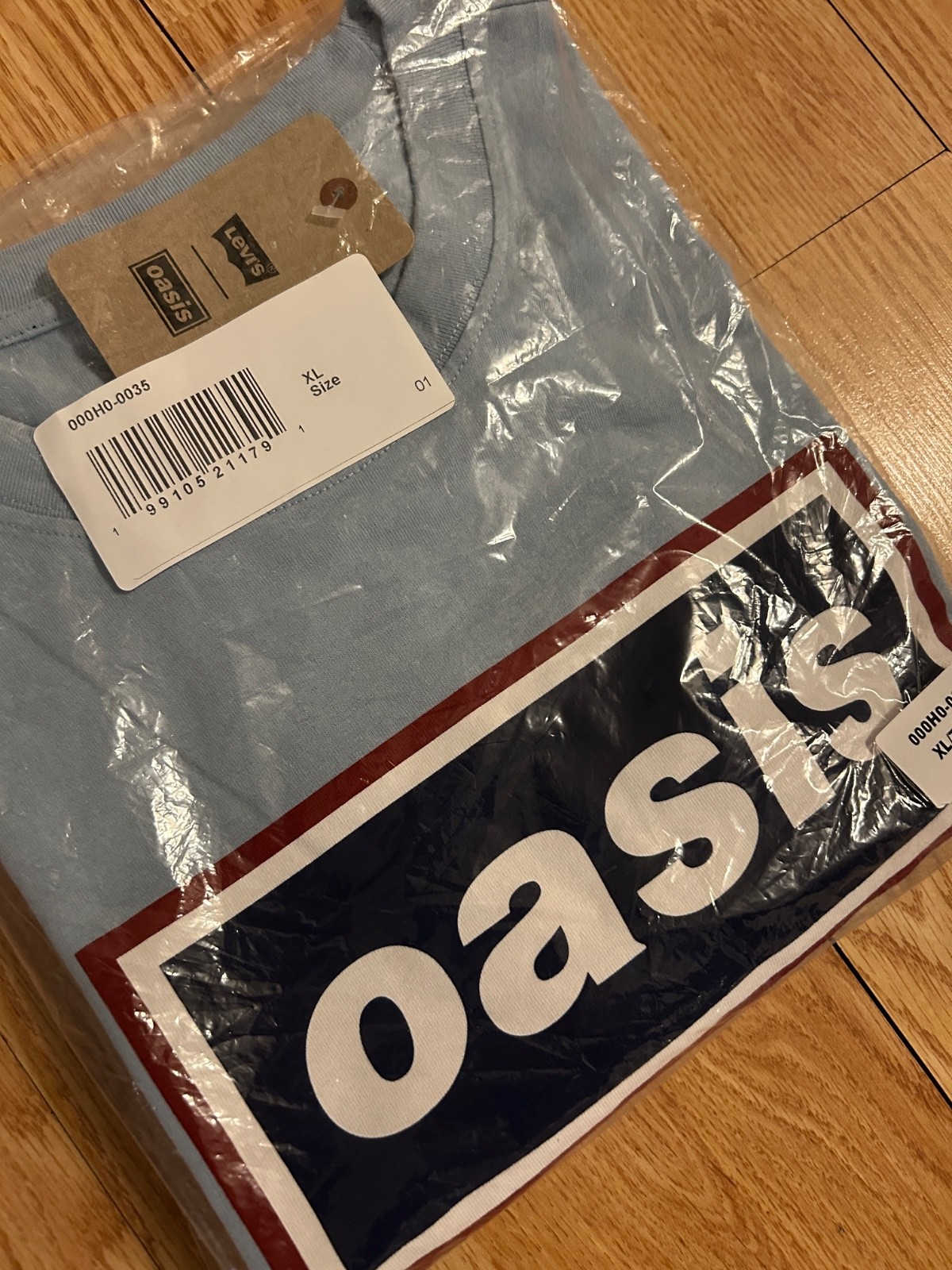 Oasis Levi's Light Blue Band T Shirt Size XL (Rare Sold Out Size) image 2