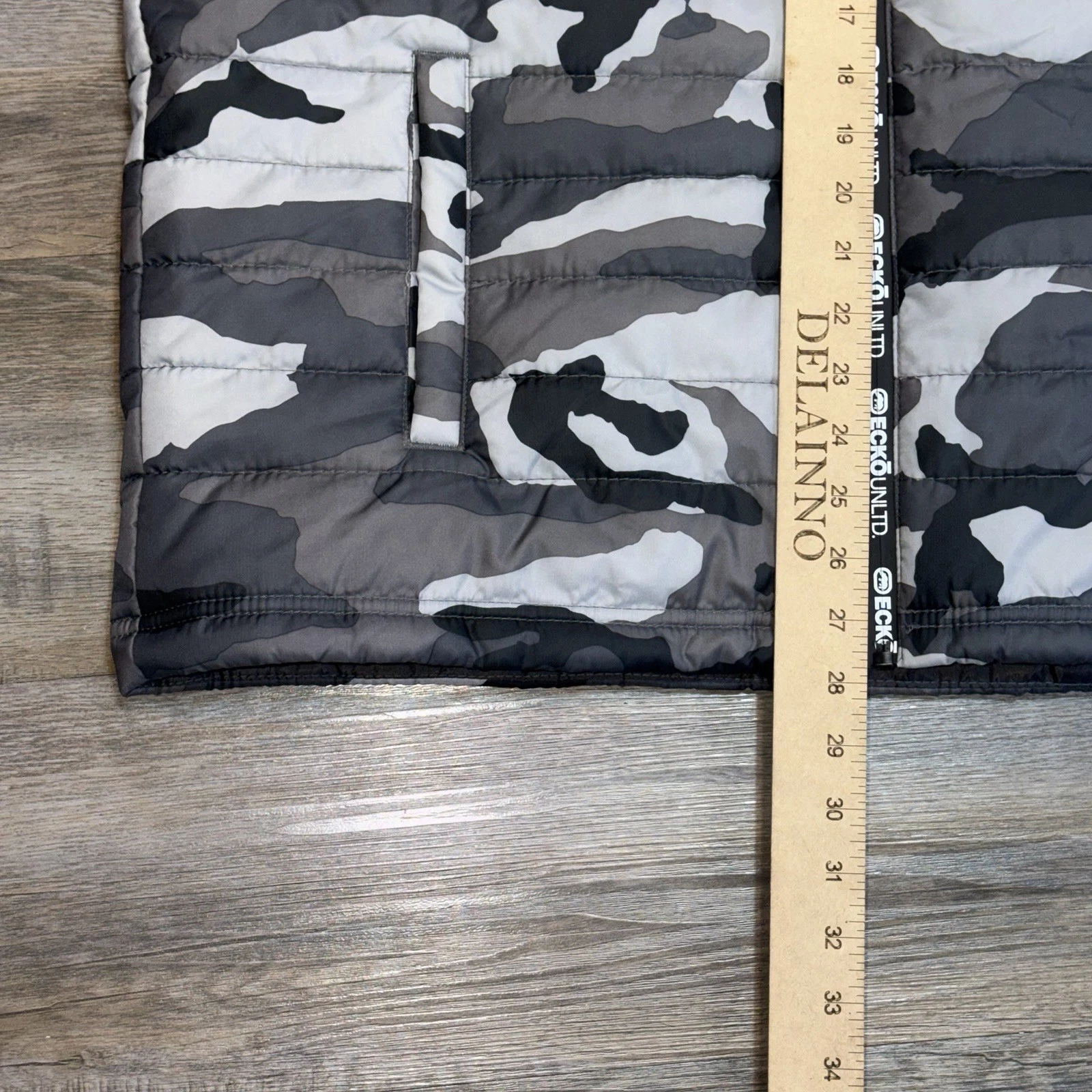 NWT Ecko Unltd. Black Gray Camouflage Hooded Puffer Vest Mens Large Rhino Logo image 13