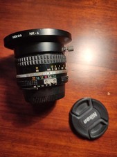 Nikon Nikkor AI 20 mm f 3.5, tappi e paraluce HK-6