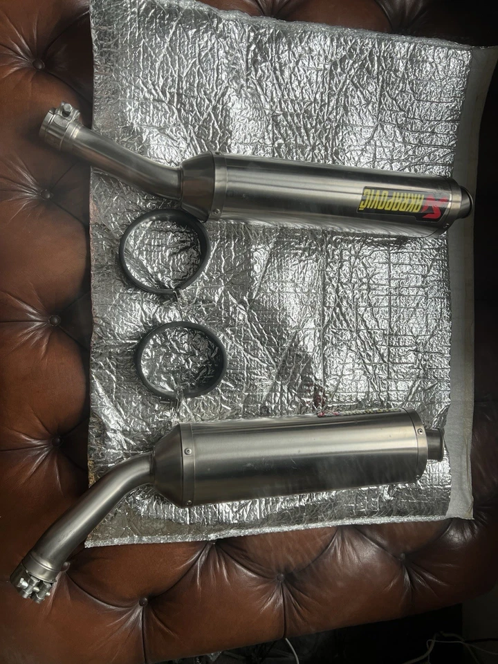 Motorbike Exhausts Akrapovic Titanium Brand New. For R1 2015 - Image 2 of 4