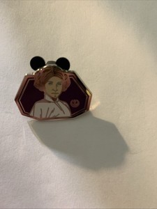 Disney Pin 2022 Hidden Disney Star Wars Heroes - Princess Leia [153789]