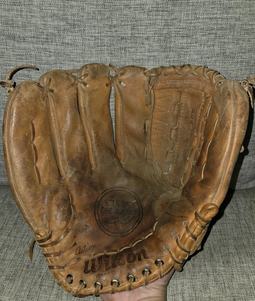 Vintage Wilson Made In USA A2000-XLC Pro-Back Dual Hinge Baseball Glove, Brown - Image 2 of 4