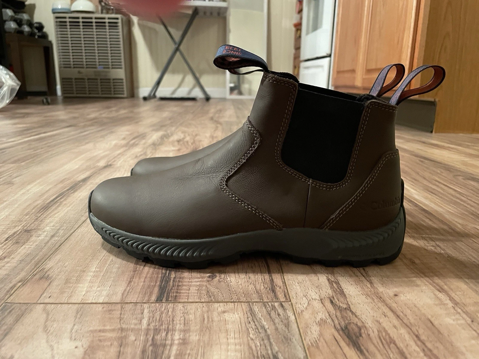 NWOB Columbia Landroamer Waterproof Boots, Size 8!