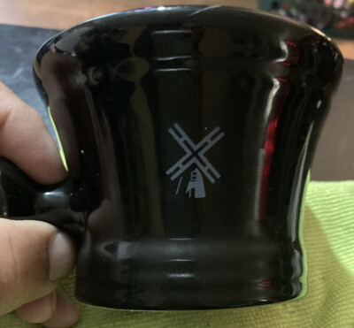 Liquid Logic Black Porcelain 8 oz Shaving Mug Lather Bowl Easy Grip Handle. (24)