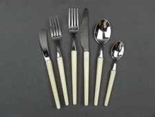 Artisan Tableware Co. STILETTO BLONDE HORN 5 Pcs Place Setting + Butter Knife