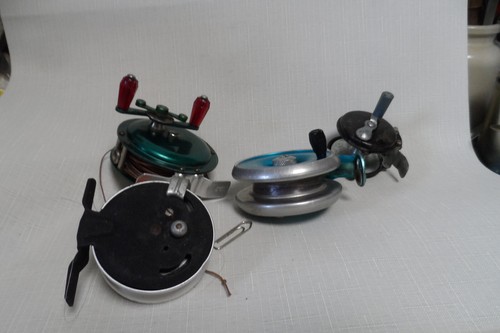 lot de 4 MOULINETS de Pêche voir les photos vintage - Photo 8/17