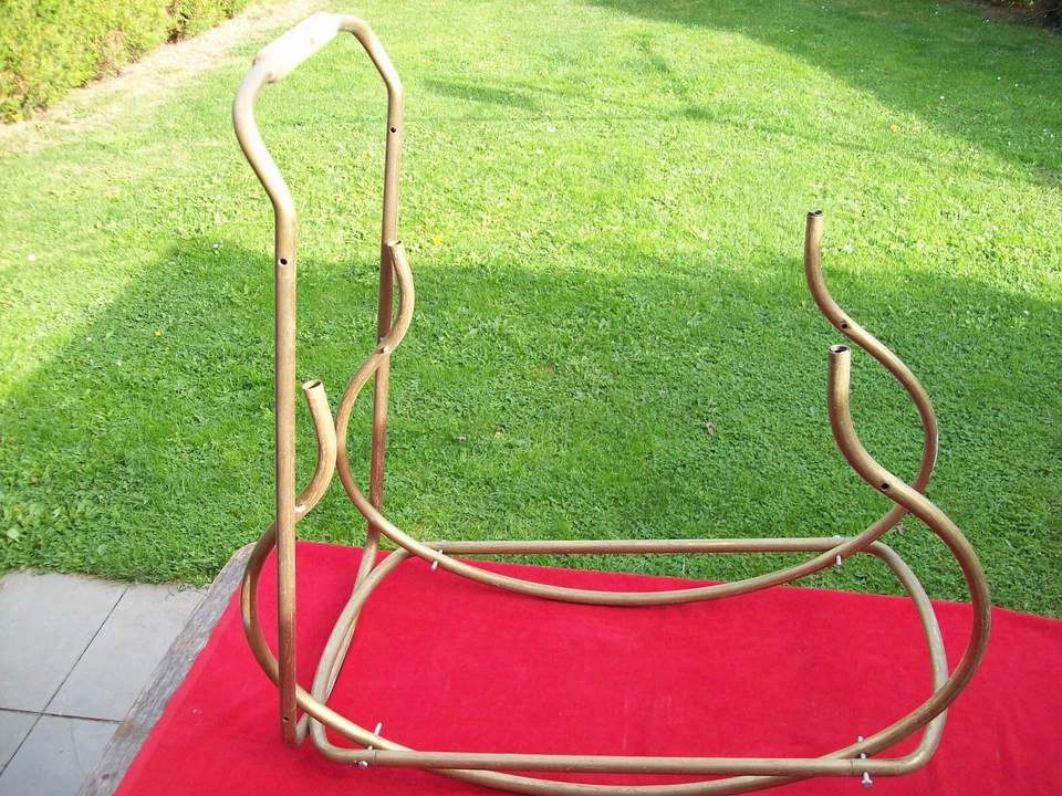 PIÈCE DÉTACHÉES D'UN ANCIEN LANDAU EN LAITON MAIS CUIVRE ROUGE EN DESSOUS - Photo 3/4