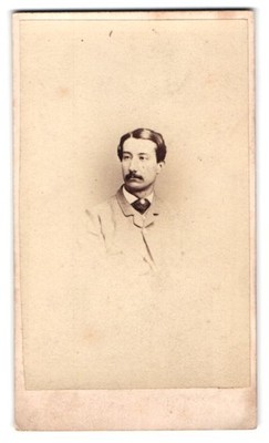 Fotografie Silas Eastham, Manchester, Market Street 7, Porträt eines Herrn 
