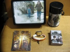 Twilight New Moon Metal LunchBox Thermos 2 Bracelets 2 Keychains Eclipse Tin Box