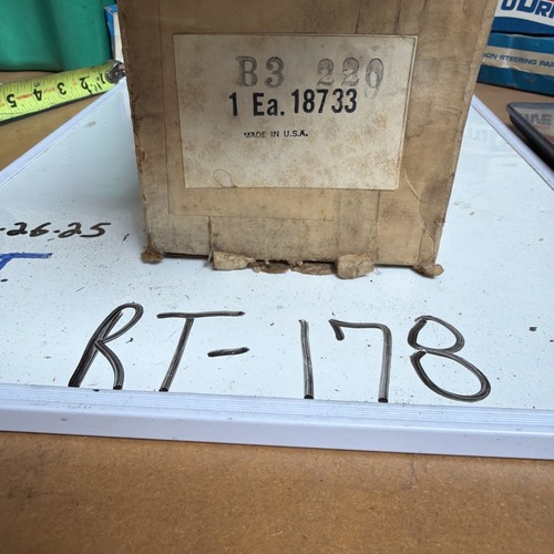 Unbranded Steering Idler Arm, B3-220, 18733, Vintage Nos
