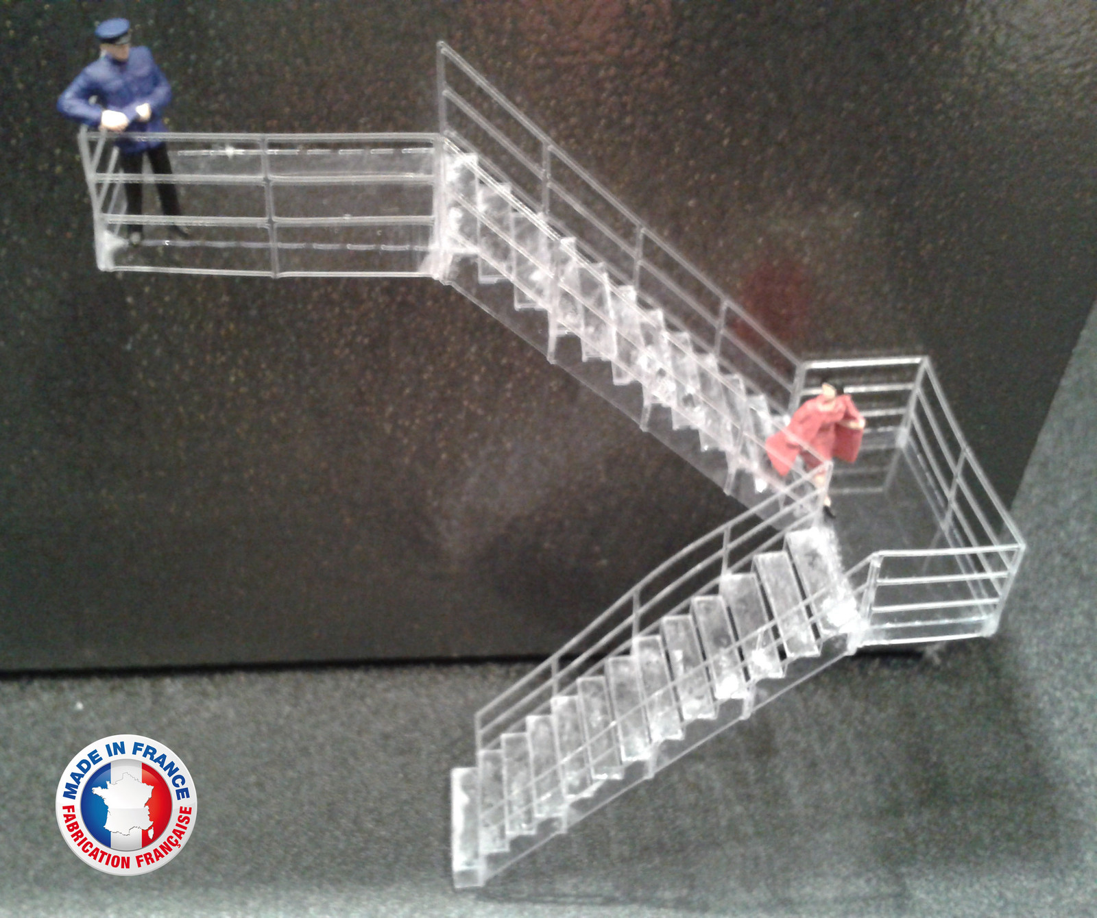 Escalier 10 mm avec rambardes et plate-formes pour maquette ferroviaire HO ESC02-HO-KIT