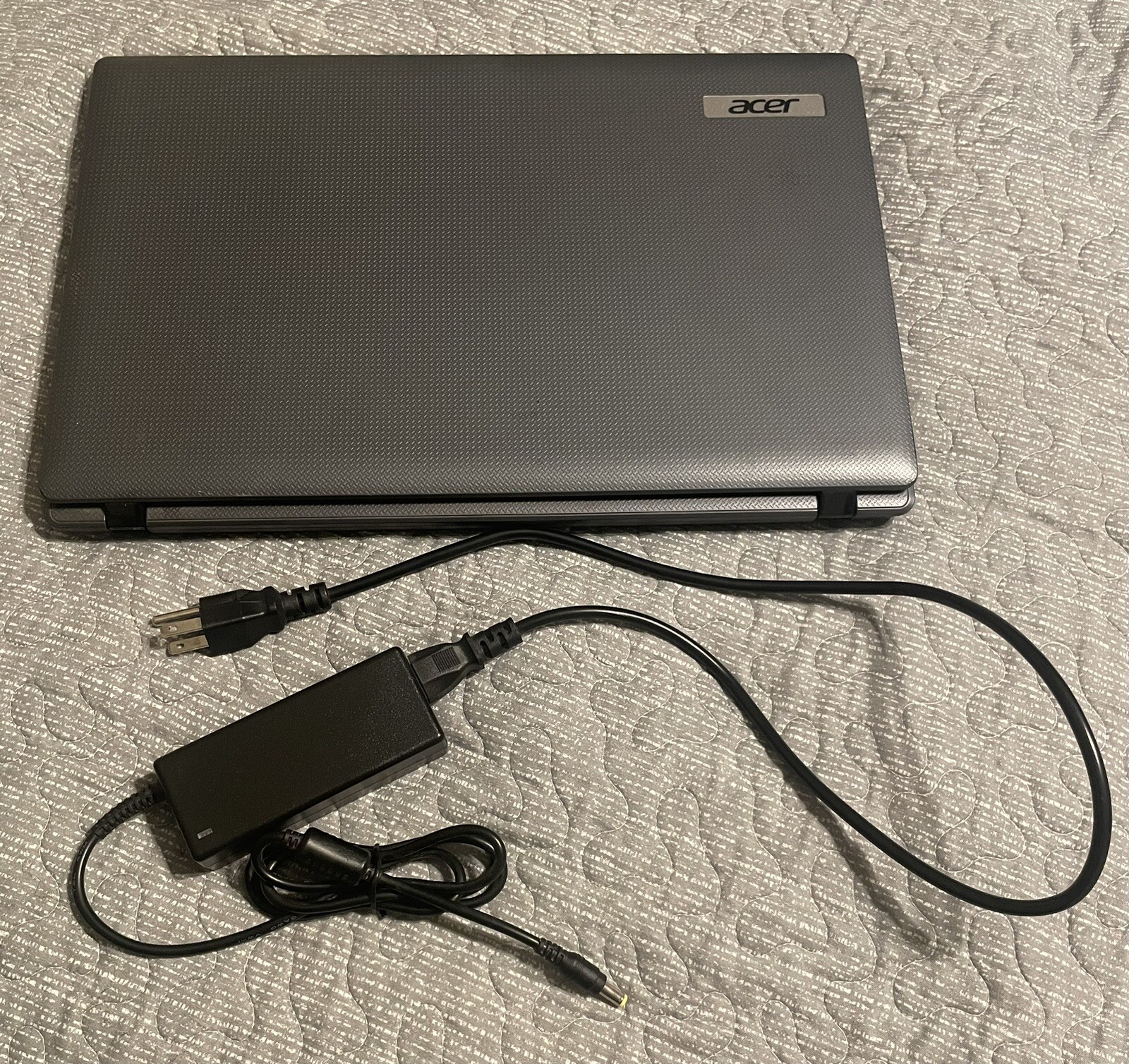 Acer Aspire 5733 Intel Pentium P6200 GHz 6GB RAM 320GB HDD  Win 10