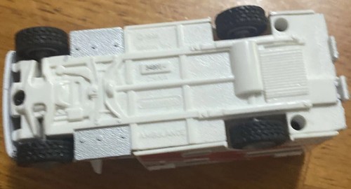 Matchbox 1998 Sammlerstück 4" Krankenwagen weiß/rot (lose) - Bild 2 von 2