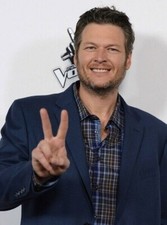 Blake Shelton Unsigned 8"x6" Photo - Country singer - 100% to Cancer Charity *5