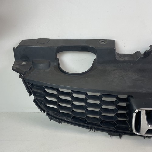 2004 2005 Honda Civic Grille Coupe OEM 71121S5PA02 - Picture 2 of 7