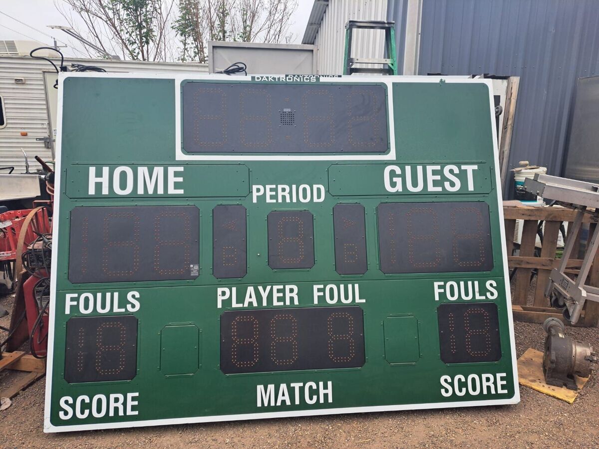 Daktronics Basketball Gym Scoreboards 8'x6' Green LED BB Daktronics Basketball Gym Scoreboards 8'x6' Green LED BB