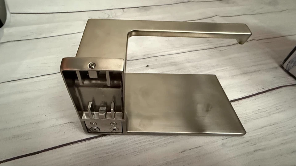 Delta 79956 Brilliance Stainless Pivotal 7" Tissue Holder With Shelf - Image 2 of 4