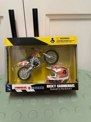 2007 Ricky Carmichael #4 Dirtbike Toy Motocross Helmet Suzuki 1:18 MX Rare New