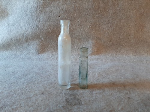 Vintage Miniature Cylinder Glass Medicine Bottles Cylindrical glass Koning Tilly - Picture 1 of 15