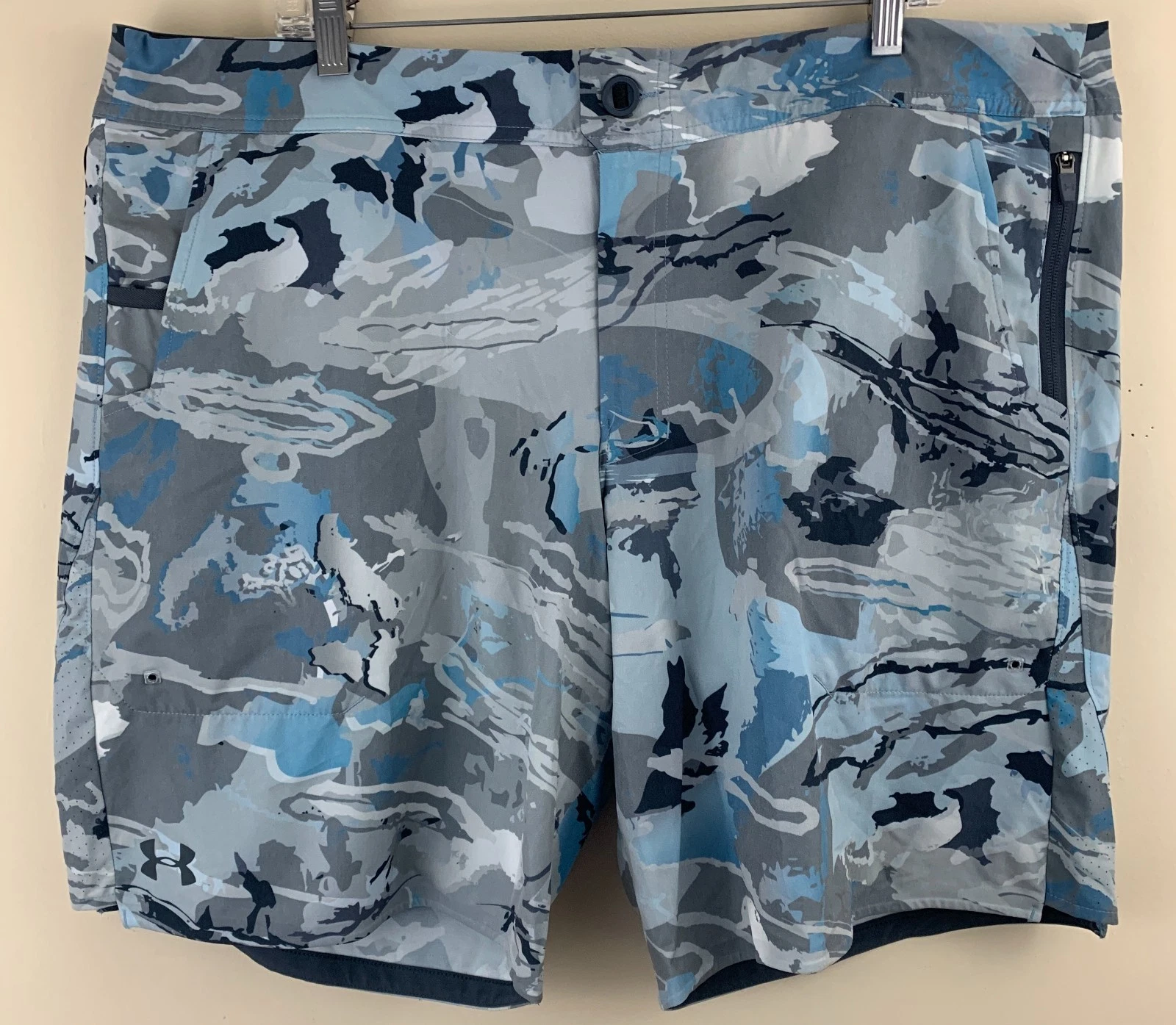 UNDER ARMOUR Men's UA Shoreman Camo Hybrid Fishing Shorts Size 42 NEW