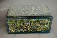 Vtg Hand Carved Animals on Black Lacquer & Wood Box Olinala, Mexico 7-1/2"