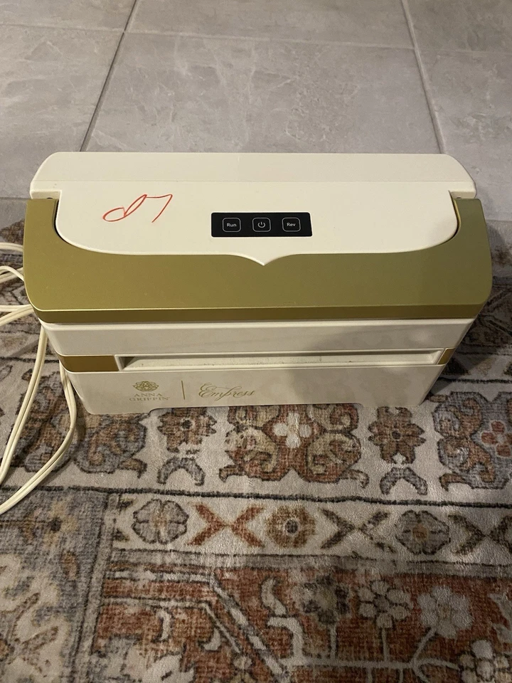 Máquina troqueladora Anna Griffin Empress álbum de recortes AG-722H leer Foto 2 de 4