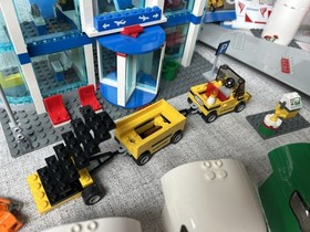 Huge LEGO Plane Lot, Cargo Plane 7734, Airport 3182 - Incomplete - Ships Fast!