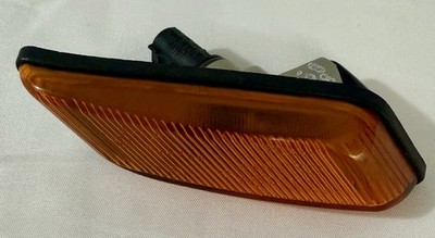 1996-1999 BMW Z3 E36 Fender Side Marker Turn Signal Light Reflector LH OEM