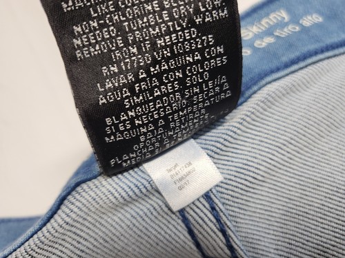 Mossimo Womens Jeans Size 12/31R High Rise Skinny Super Stretch Soft 33 X 29 - Picture 6 of 16