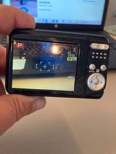 FUJIFILM FinePix AX560 Digital Camera 16 MP 5x Zoom HD Movie - Tested  Works