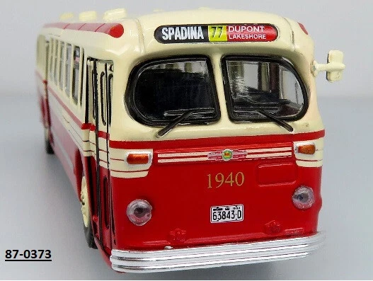 Iconic Replicas 1/87  87-0373 Brill CD-44A Transit Bus  TTC (Toronto) - Image 4 of 4