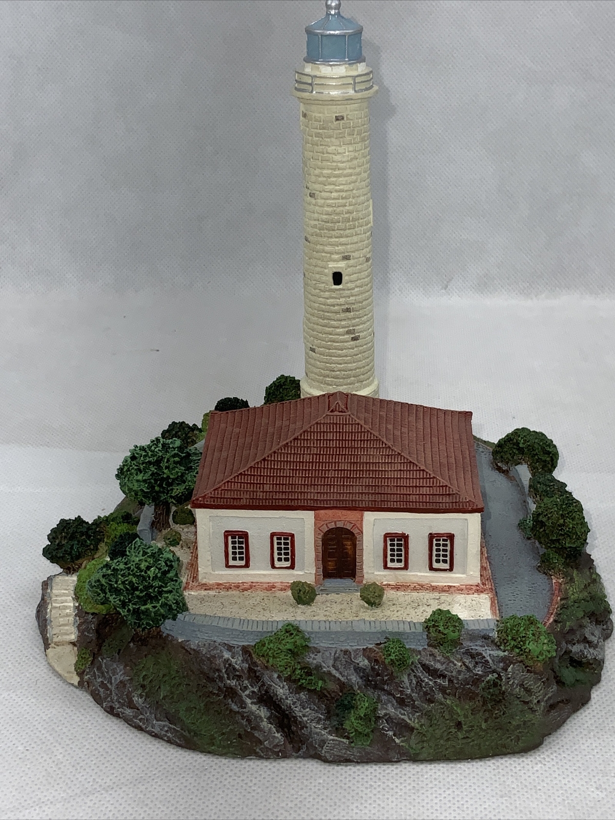 Picture 4 of 5