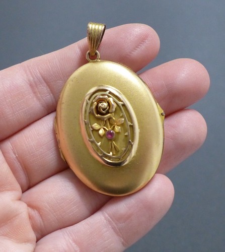 Photo Locket Pendant Vintage 