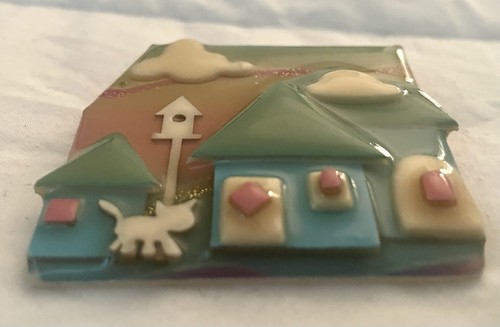 VTG House Pins by Lucinda-Glazed Resin Brooch- Southwestern House Cat Bird House - Picture 5 of 6