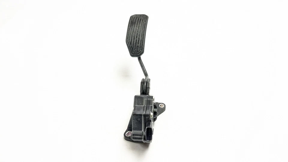 LEXUS RX 450H AL10 MK3 ACCELERATOR THROTTLE PEDAL 7811033010 2009 — 第 2/4 张图片