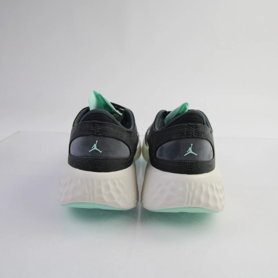 Zapatos para correr y correr Air Jordan para mujer nuevos sin caja Foto 3 de 4