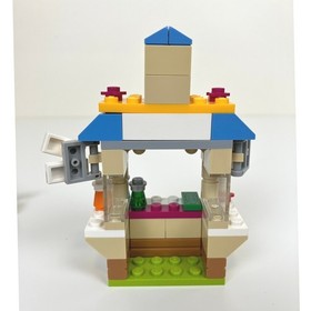 Lego Friends Emma's Tourist Kiosk 41098 Retired Collectible