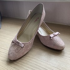satin and lace shoes bridesmaid dusky pink size 6 worn once
