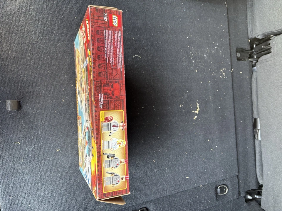 LEGO Indiana Jones: погоня за венецианским каналом (7197) новый в поврежденной коробке - Изображение 3 из 4