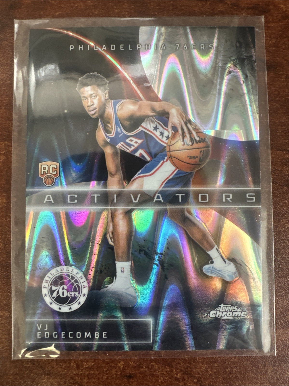 2025-26 Topps Chrome NBA VJ Edgecombe Activators Insert Raywave Refractor 76ers