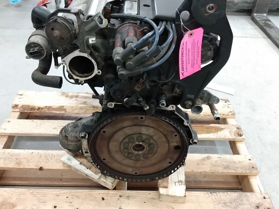 Volvo 850 Engine Assembly 2.4L 5 Cylinder Fits 1994 1995 1996 1997 94 95 96 97 - Image 4 of 4