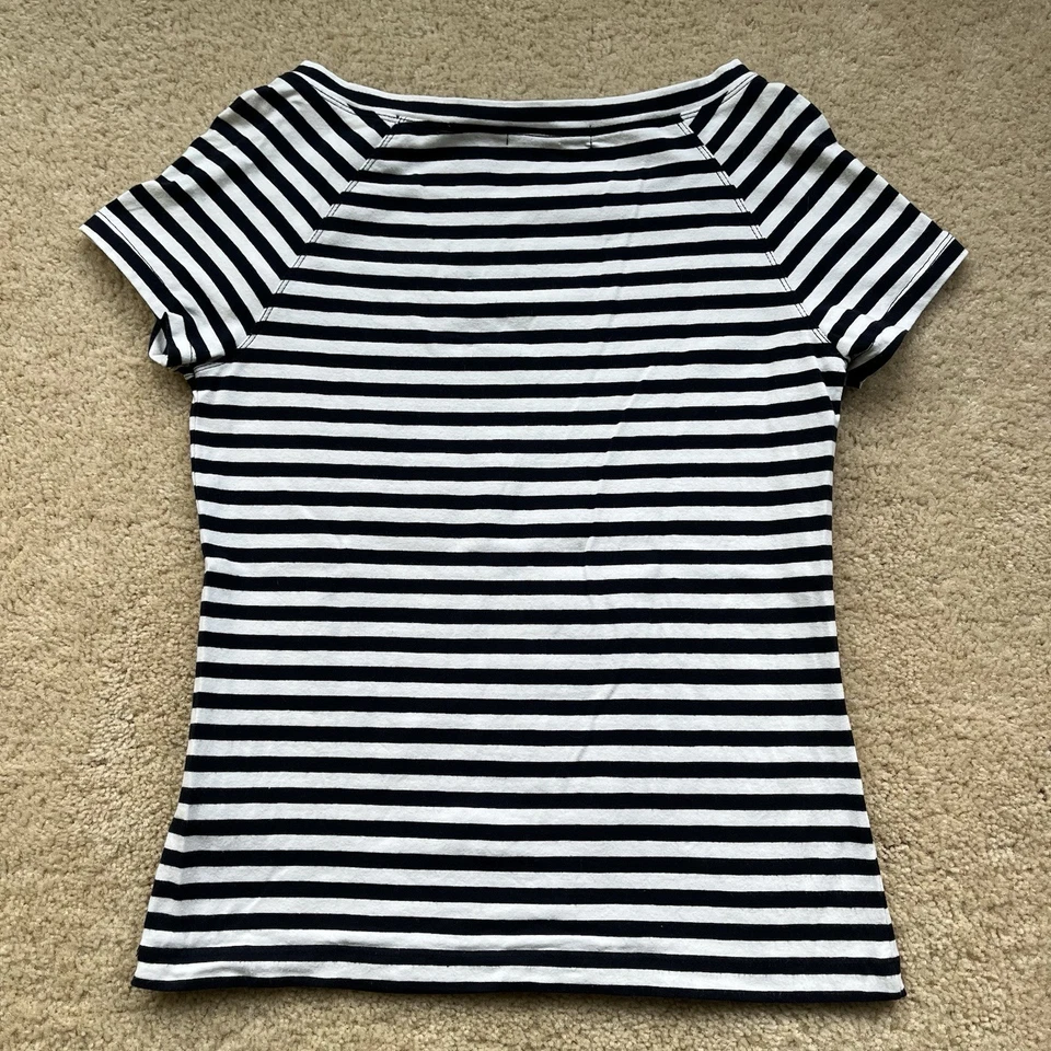Camiseta para mujer Liz Claiborne blanca y azul marino a rayas cuello barco - talla S - Usada en Excelente Condición Foto 2 de 4
