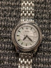 Reloj Bulova Precisionist Diamante Vintage Cara MOP Batería Nueva Funciona