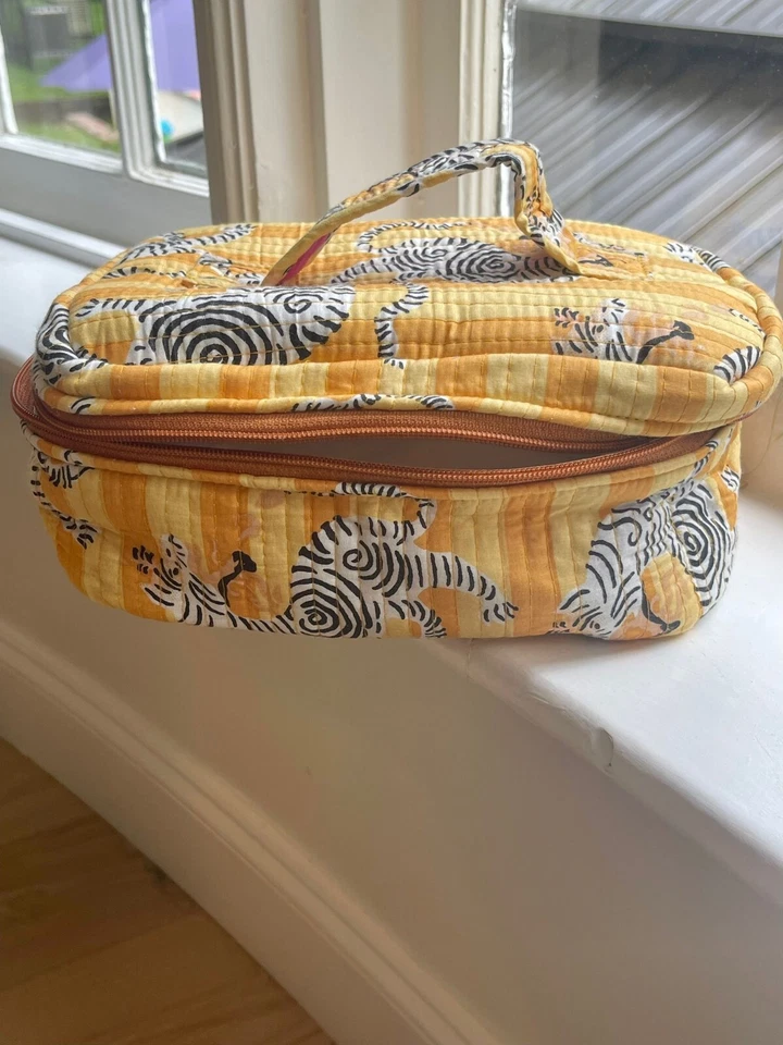 Bolsa de aseo con estampado de bloques de mano de tigre de algodón indio bolsa de maquillaje regalo para ella Foto 2 de 4