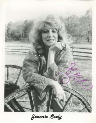 Jeannie Seely- Signed Photograph (Country Singer)